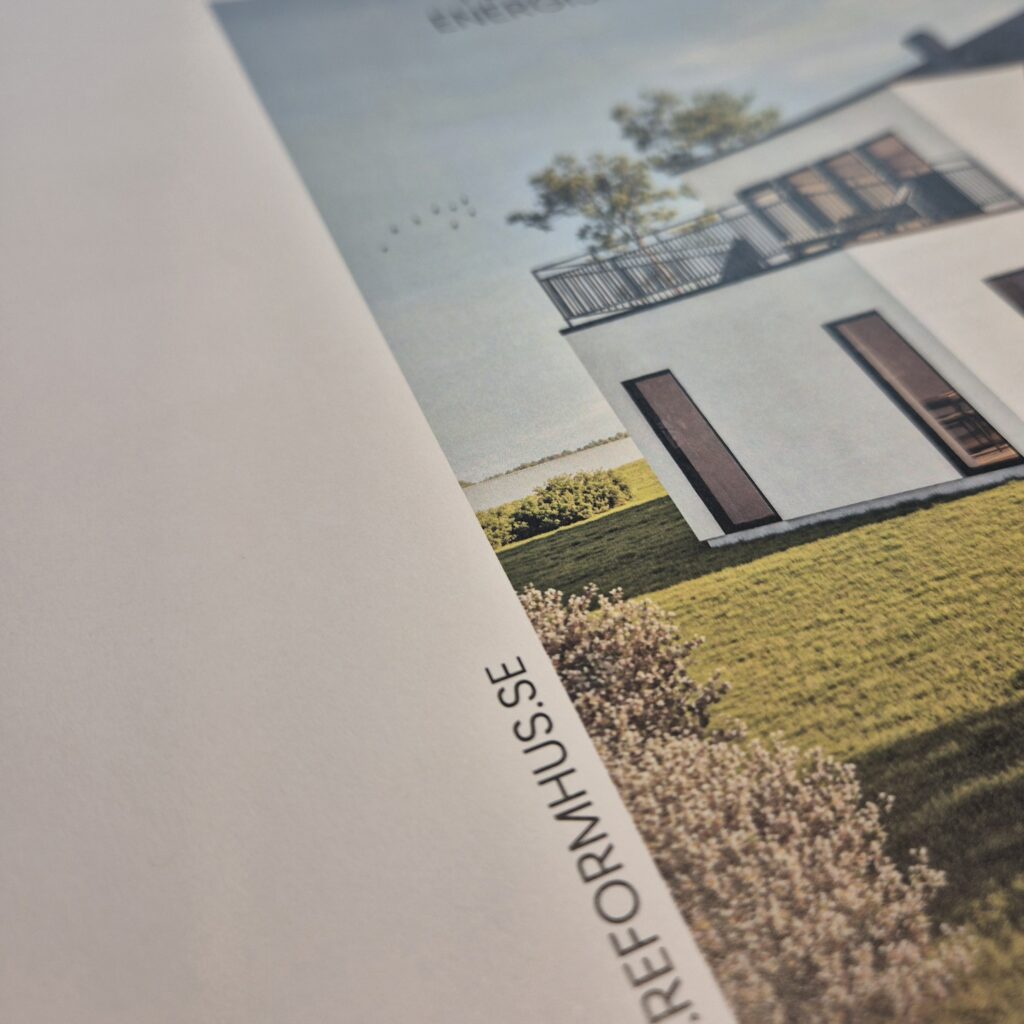 Närbild av broschyr till reformhus, digitaltryck